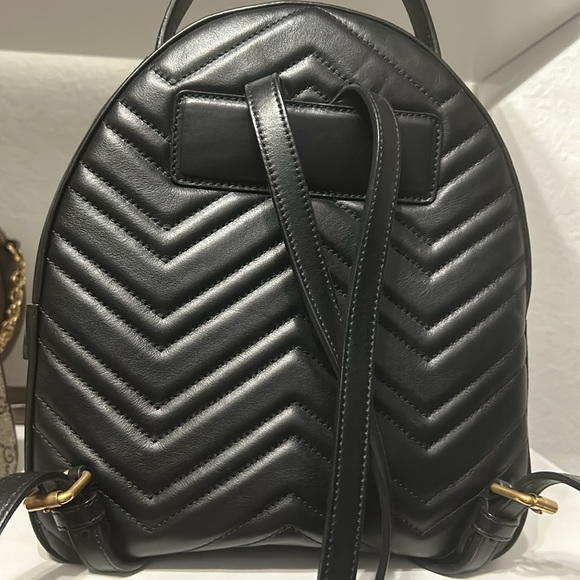 Black Gucci back pack excellent condition - Picture 2 of 4